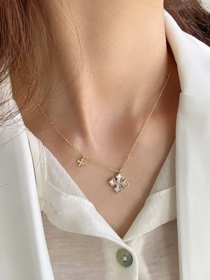 Gold Framed Silver Cross Zircon Pendant Necklace