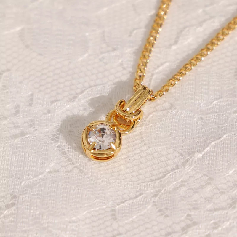 Round Four Claw Stud Diamond Zircon Pendant Necklace
