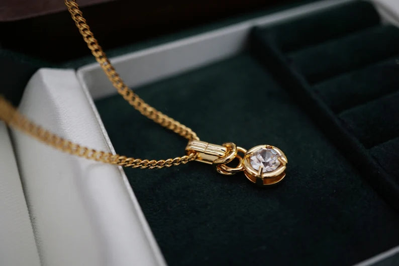 Round Four Claw Stud Diamond Zircon Pendant Necklace